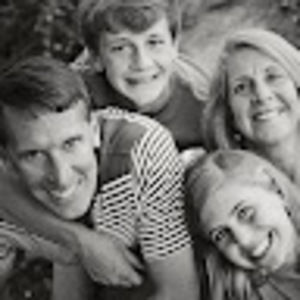 Meet your Posher, Lorie